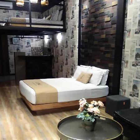 Iconic Suites & Pods Hotel Ipoh Esterno foto