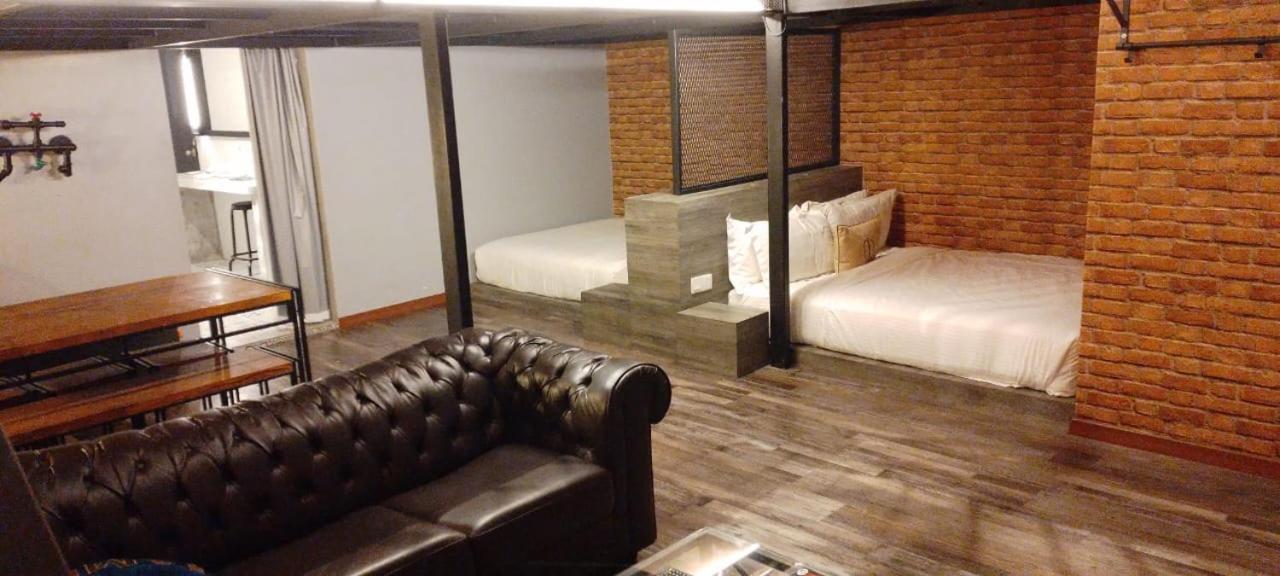 Iconic Suites & Pods Hotel Ipoh Esterno foto