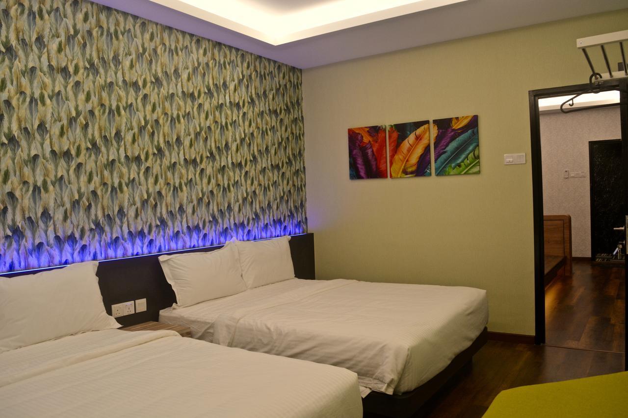Iconic Suites & Pods Hotel Ipoh Esterno foto